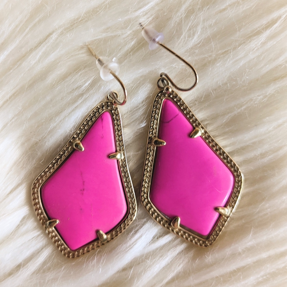 Kendra Scott Alex magenta

• Metal: 14k Gold Plate
